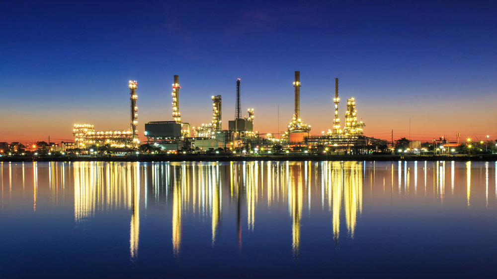 EPA Sets Stricter Standards For Oil Refineries