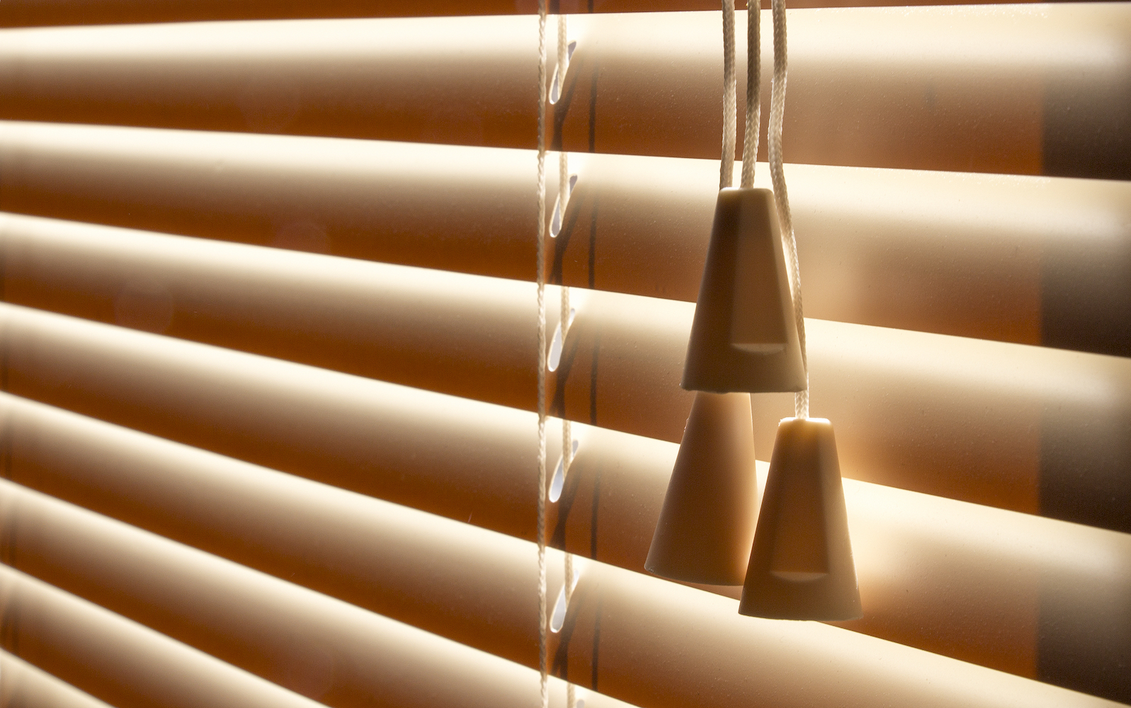 Window blinds pose a strangulation threat to children
