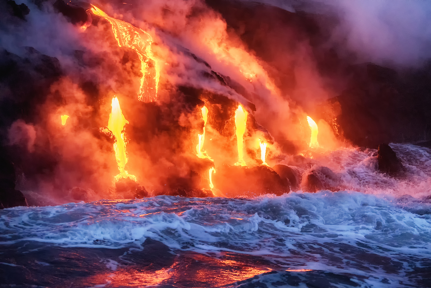 Latitude impacts how volcanic eruptions change ocean temperature