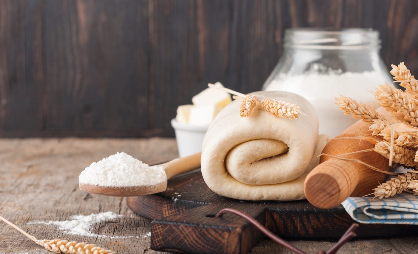 White wine and lemon juice stop the browning of pastry dough