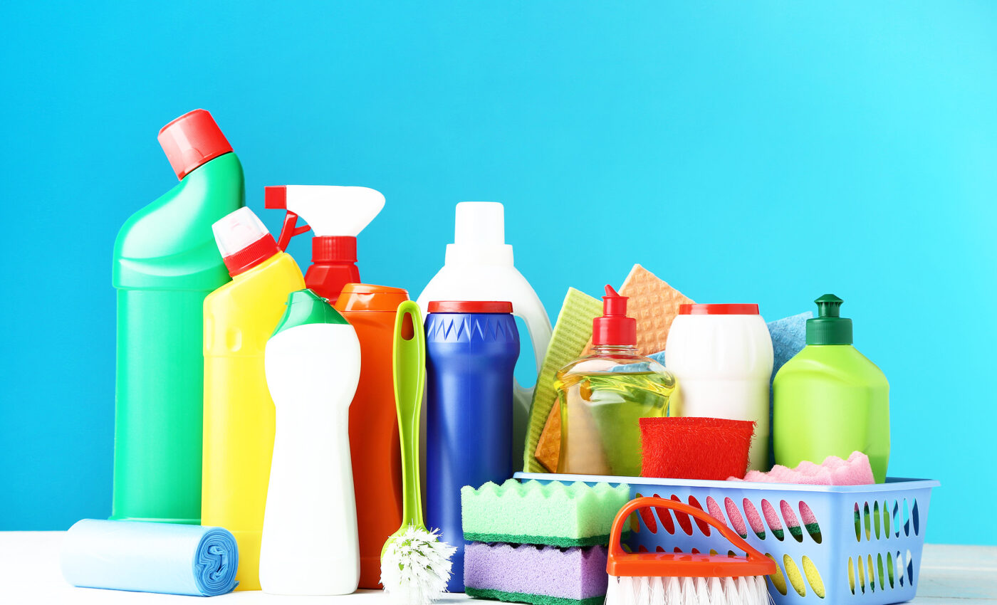 Common household cleaning products release hundreds of toxic chemicals