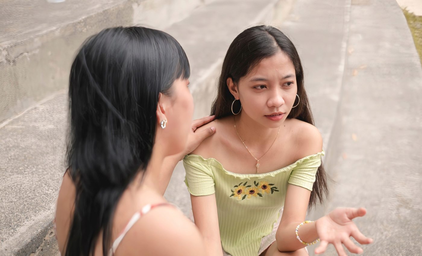 Venting to a friend can make you closer, but it can also backfire